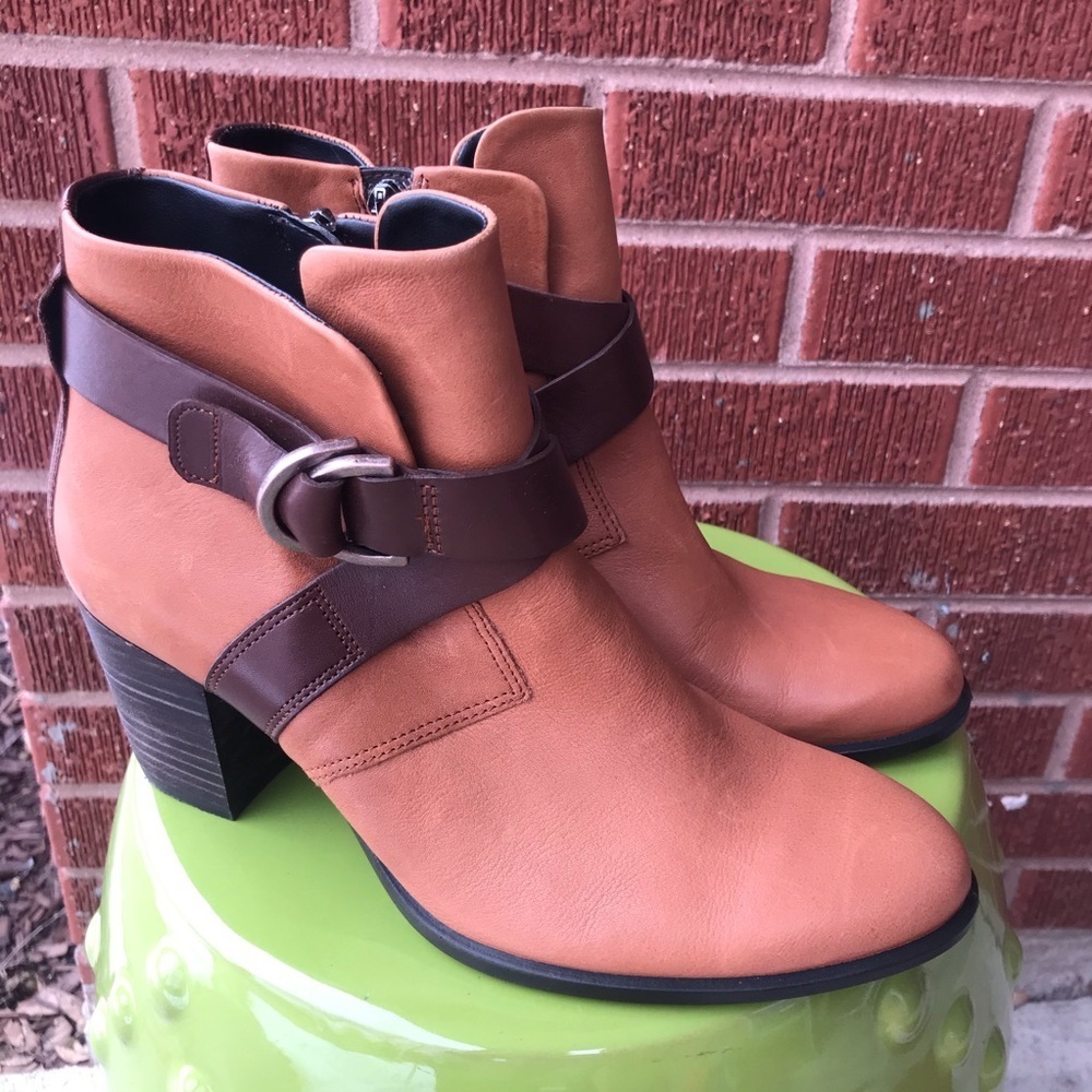 ECCO Shape 55 Mid Cut Straps Buckles boots size 38/ 7-7.5